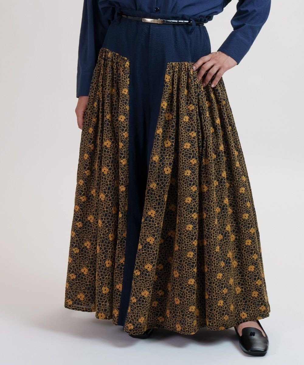 【ムーク/muuc】のあじさい線画刺繍の切り替えパンツ インテリア・キッズ・メンズ・レディースファッション・服の通販 founy(ファニー) 　ファッション　Fashion　レディースファッション　WOMEN　パンツ　Pants　オーガニック　Organic　サッカー　Soccer　定番　Standard　バランス　Balance　無地　Plain Color　ループ　Loop　ロング　Long　ワイド　Wide　A/W・秋冬　Aw・Autumn/Winter・Fw・Fall-Winter　S/S・春夏　Ss・Spring/Summer　夏　Summer　ネイビー|ID: prp329100004495391 ipo3291000000032262109