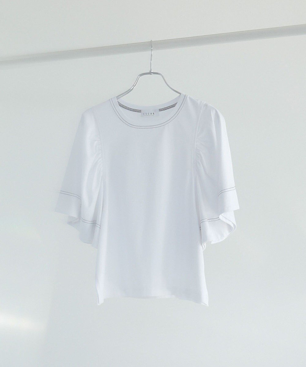【グリーンパークス/Green Parks】のESCAR バイカラーstフレアスリーブTEE インテリア・キッズ・メンズ・レディースファッション・服の通販 founy(ファニー) 　ファッション　Fashion　レディースファッション　Fashion for Women　トップス・カットソー　Cut & Sew Tops　シャツ・ブラウス・オフィスカジュアル　Elegant Blouses & Button-Ups　ロングTシャツ・Tシャツ　Longline T-Shirts & Tees　カットソー・ベーシックTシャツ　Cut-and-Sewn Tops / Stretch Tees & Basics　カットソー　Cut and Sewn Top　コンパクト　Compact, Small Size　スリット　Slit, Slit Detail　スリーブ　Sleeve, Long Sleeve / Short Sleeve　フォルム　Silhouette, Form　フレア　Flare, Flared　ボトム　Bottoms, Lower Wear　ポケット　Pocket, Pocket Detail　夏　Summer　春　Spring　S/S・春夏　SS, Spring/Summer, Warm Season　Off White|ID: prp329100004496716 ipo3291000000032098525