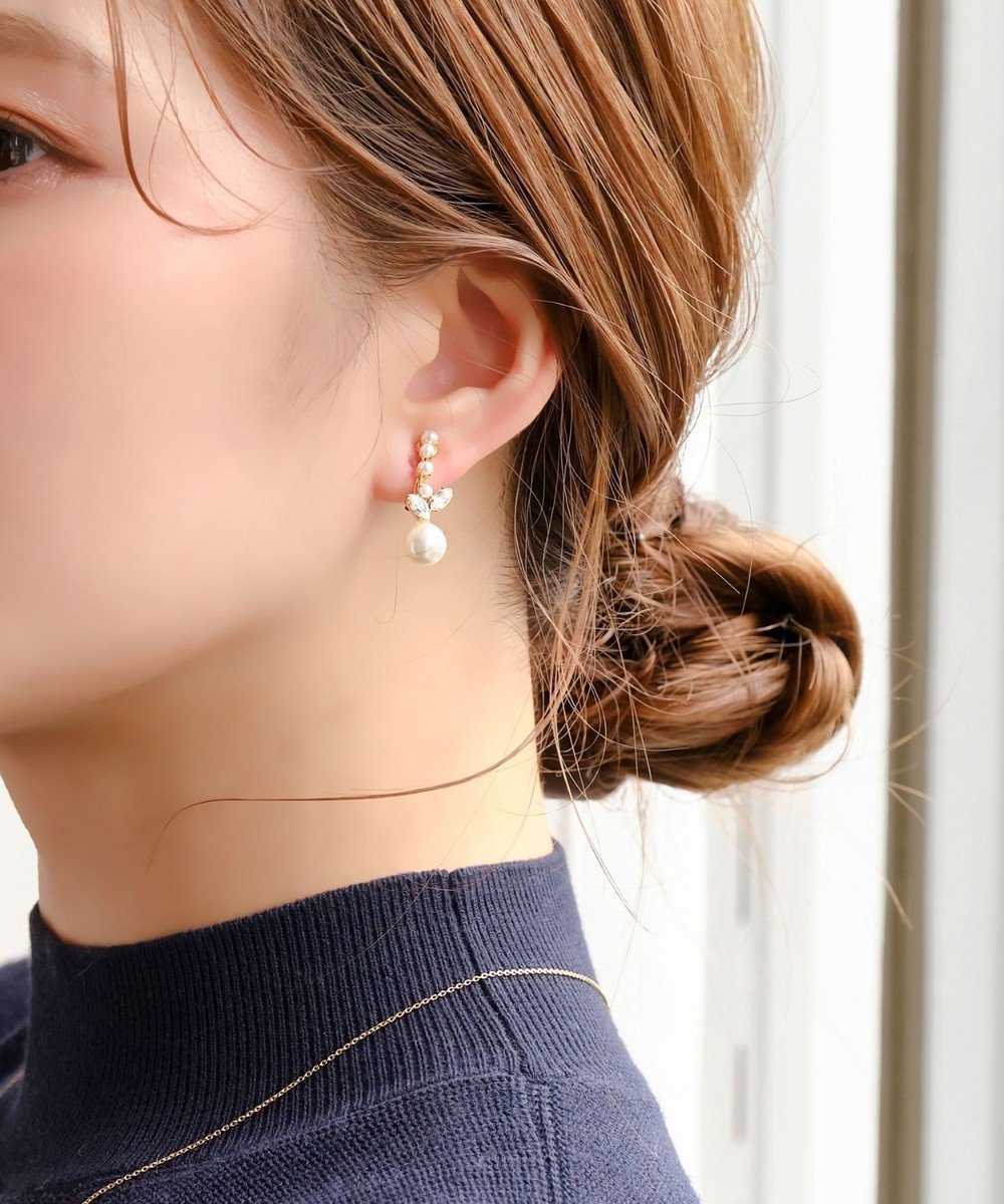 【フィービィー/phoebe】の≪TV番組着用商品≫クラシカルドロップパールイヤリング ゴールド インテリア・キッズ・メンズ・レディースファッション・服の通販 founy(ファニー) 　ファッション　Fashion　レディースファッション　WOMEN　ジュエリー　Jewelry　リング　Rings　イヤリング　Earrings　おすすめ　Recommend　アクセサリー　Accessories　イヤリング　Earrings　セットアップ　Set Up　ドレス　Dress　パール　Pearl　人気　Popularity　結婚式　Wedding Ceremony　ゴールド|ID: prp329100004498383 ipo3291000000031951659