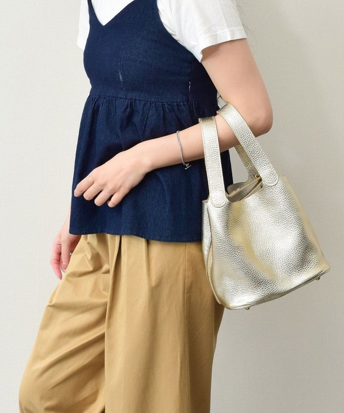 【インター ショシュール/INTER-CHAUSSURES】の【ANDREA CARDONE】メタリックレザーバケットバッグ インテリア・キッズ・メンズ・レディースファッション・服の通販 founy(ファニー) https://founy.com/ ファッション Fashion レディースファッション Ladies' Fashion Online バッグ Bag イタリア Italy シンプル Simple ハンドバッグ Handbag 夏 Summer 春 Spring S/S・春夏 Ss・Spring/Summer |ID: prp329100004498608 ipo3291000000032622080