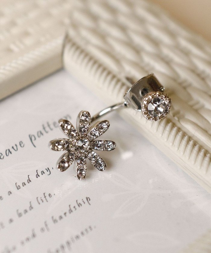 【ティアクラッセ/Tiaclasse】の【金属アレルギー対応】フラワーキャッチピアス インテリア・キッズ・メンズ・レディースファッション・服の通販 founy(ファニー) https://founy.com/ ファッション Fashion レディースファッション Fashion for Women アクセサリー Fashion Accessories カーディガン Cardigan, Knitwear コーティング Coating, Coated Finish シルバー Silver, Metallic Silver チュニック Tunic, Long Top フラワー Flower, Floral モチーフ Motif, Design Theme 再入荷 Restock / Back in Stock 新作・新入荷 New Arrivals / New In |ID: prp329100004498669 ipo3291000000036005471