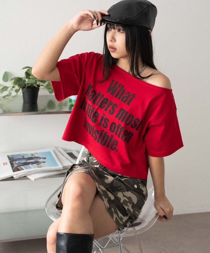 【ウィゴー/WEGO】のグラフィックオフショルショートT インテリア・キッズ・メンズ・レディースファッション・服の通販 founy(ファニー) https://founy.com/ ファッション Fashion レディースファッション WOMEN トップス・カットソー Tops/Tshirt シャツ/ブラウス Shirts/Blouses ロング / Tシャツ T-Shirts カットソー Cut and Sewn おすすめ Recommend カットソー Cut And Sew グラフィック Graphic ショート Short スマホ Smartphone トレンド Trend ハーフ Half ボトム Bottom 半袖 Short Sleeve 夏 Summer 春 Spring S/S・春夏 Ss・Spring/Summer |ID: prp329100004500002 ipo3291000000032260953