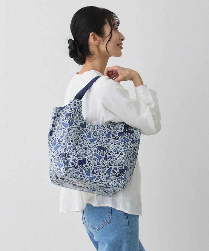 【ルートート/ROOTOTE】の1026【肩掛け ラミネート加工】EU.ラウンド.ラミネート-R インテリア・キッズ・メンズ・レディースファッション・服の通販 founy(ファニー) https://founy.com/ ファッション Fashion レディースファッション WOMEN バッグ Bag カメラ Camera パターン Pattern ボックス Box ポケット Pocket ポーチ Pouch モチーフ Motif ラウンド Round NEW・新作・新着・新入荷 New Arrivals |ID: prp329100004500033 ipo3291000000031749132