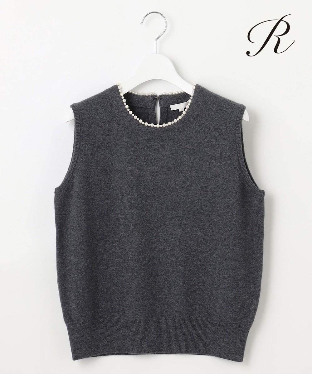 【23区/NIJYUSANKU】の【R(アール)】ウールカシミヤ パールトリム ノースリーブニット インテリア・キッズ・メンズ・レディースファッション・服の通販 founy(ファニー) 　ファッション　Fashion　レディースファッション　WOMEN　トップス・カットソー　Tops/Tshirt　ニット　Knit Tops　キャミソール / ノースリーブ　No Sleeves　エレガント 上品　Elegant　カシミヤ　Cashmere　コレクション　Collection　ストレッチ　Stretch　スリット　Slit　セーター　Sweater　ノースリーブ　No Sleeve　人気　Popularity　パール　Pearl　A/W・秋冬　Aw・Autumn/Winter・Fw・Fall-Winter　冬　Winter　2024年　2024　2024-2025秋冬・A/W　Aw/Autumn/Winter/Fw/Fall/2024-2025　チャコールグレー系|ID: prp329100004502161 ipo3291000000031975681