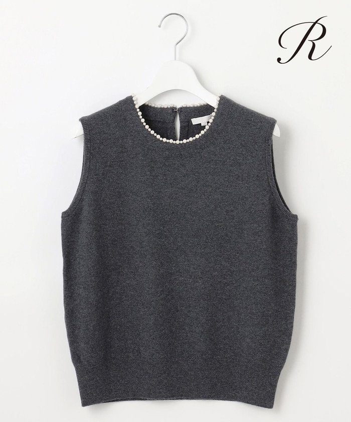 【23区/NIJYUSANKU】の【R(アール)】ウールカシミヤ パールトリム ノースリーブニット インテリア・キッズ・メンズ・レディースファッション・服の通販 founy(ファニー) https://founy.com/ ファッション Fashion レディースファッション Fashion for Women トップス・カットソー Cut & Sew Tops ニット Knit Tops & Sweaters キャミソール&ノースリーブ Camisoles & Sleeveless Tops エレガント 上品 Elegant コレクション Collection, Seasonal Line ストレッチ Stretch, Stretchy Fabric スリット Slit, Slit Detail セーター Sweater, Knitwear ノースリーブ Sleeveless, No-Sleeve 人気 Popular, Best Seller パール Pearl, Pearl Accent A/W・秋冬 Autumn/Winter 冬 Winter / This Winter 2024年 2024 2024-2025秋冬・A/W Autumn/Winter 2024–25 AW24–25 |ID: prp329100004502161 ipo3291000000033231697