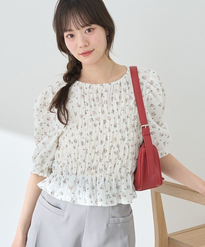 【アースミュージックアンドエコロジー/earth music&ecology】の花柄ポコポコシャーリングトップス インテリア・キッズ・メンズ・レディースファッション・服の通販 founy(ファニー) https://founy.com/ ファッション Fashion レディースファッション WOMEN トップス・カットソー Tops/Tshirt シャツ/ブラウス Shirts/Blouses ロング / Tシャツ T-Shirts カットソー Cut and Sewn 花柄・フラワープリント・モチーフ Flower Patterns おすすめ Recommend カットソー Cut And Sew ギャザー Gather シャーリング Shirring トレンド Trend フェミニン Feminine プリント Print ボトム Bottom ポケット Pocket 夏 Summer 春 Spring S/S・春夏 Ss・Spring/Summer |ID: prp329100004503832 ipo3291000000031828658