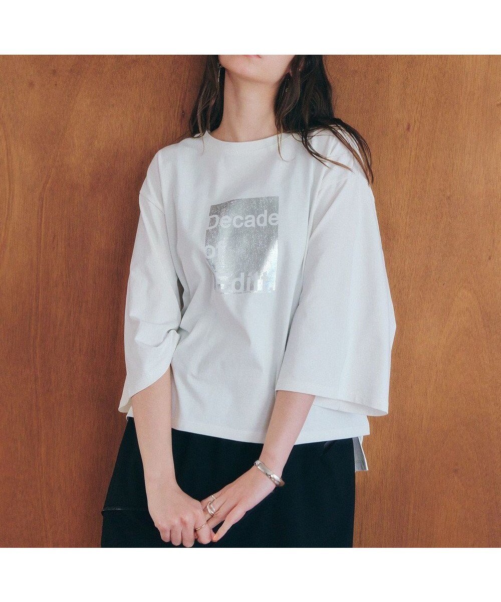 【イェッカ ヴェッカ/YECCA VECCA】の【UVカット】箔プリントロゴTee 人気、トレンドファッション・服の通販 founy(ファニー) 　ファッション　Fashion　レディースファッション　Fashion for Women　トップス・カットソー　Cut & Sew Tops　シャツ・ブラウス・オフィスカジュアル　Elegant Blouses & Button-Ups　ロングTシャツ・Tシャツ　Longline T-Shirts & Tees　カットソー・ベーシックTシャツ　Cut-and-Sewn Tops / Stretch Tees & Basics　カットソー　Cut and Sewn Top　シンプル　Simple, Minimal　ダメージ　Distressed, Destroyed　トレンド　Trend, Trending Now　プリント　Print, Printed Pattern　ボックス　Boxy, Box Shape　ポケット　Pocket, Pocket Detail　リラックス　Relax, Relaxed Fit　夏　Summer　春　Spring　S/S・春夏　SS, Spring/Summer, Warm Season　 other-1|ID: prp329100004503837 ipo3291000000032742302