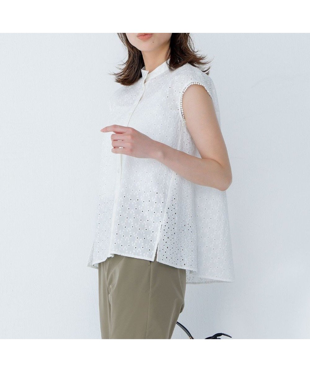 【組曲/KUMIKYOKU】のエンブロイダリーレースノースリーブ ブラウス 人気、トレンドファッション・服の通販 founy(ファニー) 　ファッション　Fashion　レディースファッション　Fashion for Women　トップス・カットソー　Cut & Sew Tops　キャミソール&ノースリーブ　Camisoles & Sleeveless Tops　シャツ・ブラウス・オフィスカジュアル　Elegant Blouses & Button-Ups　アイレット　Eyelet Lace　春　Spring　カットソー　Cut and Sewn Top　サロペット　Overalls, Salopette　ノースリーブ　Sleeveless, No-Sleeve　フラワー　Flower, Floral　フリル　Frill, Ruffle　モチーフ　Motif, Design Theme　レース　Lace, Lace Fabric　S/S・春夏　SS, Spring/Summer, Warm Season　おすすめ　Recommended / Our Picks　夏　Summer　エレガント 上品　Elegant　 other-1|ID: prp329100004503971 ipo3291000000033452014