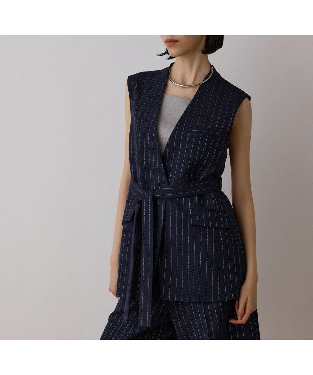 【グレース コンチネンタル/GRACE CONTINENTAL】のストライプノーカラージレ インテリア・キッズ・メンズ・レディースファッション・服の通販 founy(ファニー) 　ファッション　Fashion　レディースファッション　WOMEN　アウター　Coat Outerwear　トップス・カットソー　Tops/Tshirt　ベスト/ジレ　Gilets/Vests　春　Spring　ショート　Short　ストライプ　Stripe　スマート　Smart　セットアップ　Set Up　バランス　Balance　ベスト　Vest　ロング　Long　S/S・春夏　Ss・Spring/Summer　夏　Summer　ネイビー|ID: prp329100004504067 ipo3291000000031829502