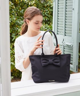 【メゾンドフルール/Maison de FLEUR】のフロントリボンキャリーオンバッグ 人気、トレンドファッション・服の通販 founy(ファニー) ファッション Fashion レディースファッション Ladies' Fashion Online バッグ Bag おすすめ Recommend スーツケース キャリーケース Suitcase ドッキング Docking フロント Front ポケット Pocket リボン Ribbon ビジネス 仕事 通勤 Business |ID:prp329100004505036