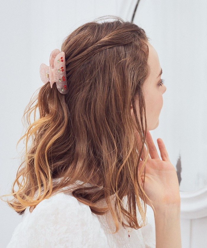 【メゾンドフルール/Maison de FLEUR】のチェリークリップ インテリア・キッズ・メンズ・レディースファッション・服の通販 founy(ファニー) https://founy.com/ ファッション Fashion レディースファッション WOMEN シュシュ / ヘアアクセ Hair Accessories NEW・新作・新着・新入荷 New Arrivals おすすめ Recommend アクセサリー Accessories ストーン Stone チェリー Cherry バレッタ Valletta モチーフ Motif エレガント 上品 Elegant |ID: prp329100004505048 ipo3291000000031795768
