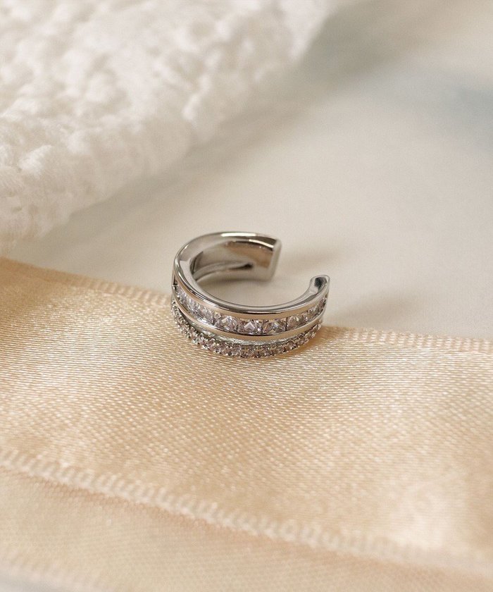 【ティアクラッセ/Tiaclasse】のツーラインイヤカフ インテリア・キッズ・メンズ・レディースファッション・服の通販 founy(ファニー) https://founy.com/ ファッション Fashion レディースファッション Fashion for Women ジュエリー Jewelry ファッションリング Fashion Rings イヤリング・フープ・ドロップタイプ Hoop, Drop & Clip Earrings おすすめ Recommended / Our Picks アクセサリー Fashion Accessories イヤリング Earrings イヤーカフ Ear Cuffs カッティング Cutting Detail フープ Hoop, Hoop Earrings |ID: prp329100004505080 ipo3291000000035574786