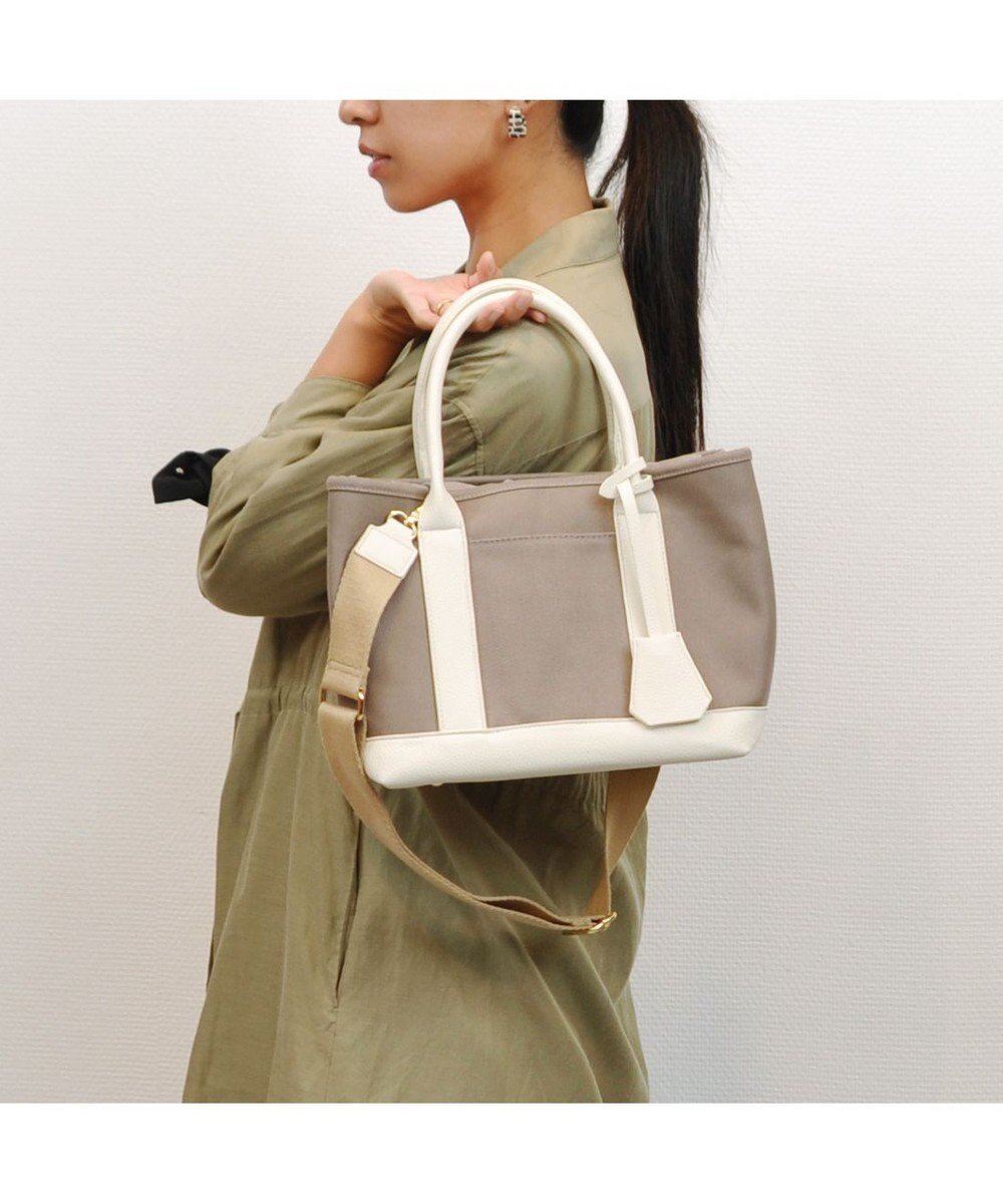 【アンビリオン/UNBILLION】のcachecache ショルダー付きパーテーションキャンバストート インテリア・キッズ・メンズ・レディースファッション・服の通販 founy(ファニー) 　ファッション　Fashion　レディースファッション　Fashion for Women　バッグ　Bags　カラフル　Colorful Design　キャンバス　Canvas, Canvas Fabric　ショルダー　Shoulder, Shoulder Strap　財布　Wallet, Purse　ハンド　Hand, Handmade　フラップ　Flap, Flap Pocket　ポーチ　Pouch, Small Case　ミックス　Mix, Mixed Style　モチーフ　Motif, Design Theme　再入荷　Restock / Back in Stock　グレーアイボリー|ID: prp329100004506351 ipo3291000000034302672