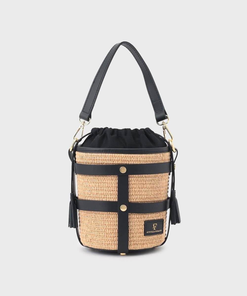 【グレース コンチネンタル/GRACE CONTINENTAL】のANTONELLA FERRANTE ベルトフリンジバック インテリア・キッズ・メンズ・レディースファッション・服の通販 founy(ファニー) 　ファッション　Fashion　レディースファッション　WOMEN　バッグ　Bag　ベルト　Belts　トレンド　Trend　バケツ　Bucket　ミックス　Mix　ラフィア　Raffia　夏　Summer　春　Spring　S/S・春夏　Ss・Spring/Summer　ブラック|ID: prp329100004506875 ipo3291000000031868478