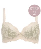 【ブラデリス ニューヨーク/BRADELIS New York】の【BRADELIS New York/ 育乳補整ブラ・STEP2 寄せる】ローズステップ2ブラ24A1 谷間を作ってキープする補正ブラ アイボリー|ID: prp329100004508204 ipo3291000000031975972