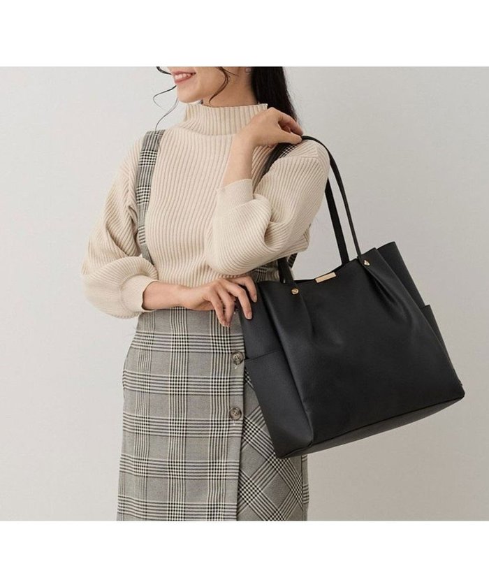 【ルートート/ROOTOTE】の1329【ビジネスバッグ】LT.ミディアム.ルーワーク-A インテリア・キッズ・メンズ・レディースファッション・服の通販 founy(ファニー) https://founy.com/ ファッション Fashion レディースファッション WOMEN バッグ Bag カメラ Camera シンプル Simple スマホ Smartphone フェイクレザー Faux Leather フォルム Form ポケット Pocket マグネット Magnet ワーク Work エレガント 上品 Elegant NEW・新作・新着・新入荷 New Arrivals ビジネス 仕事 通勤 Business |ID: prp329100004508256 ipo3291000000031942277
