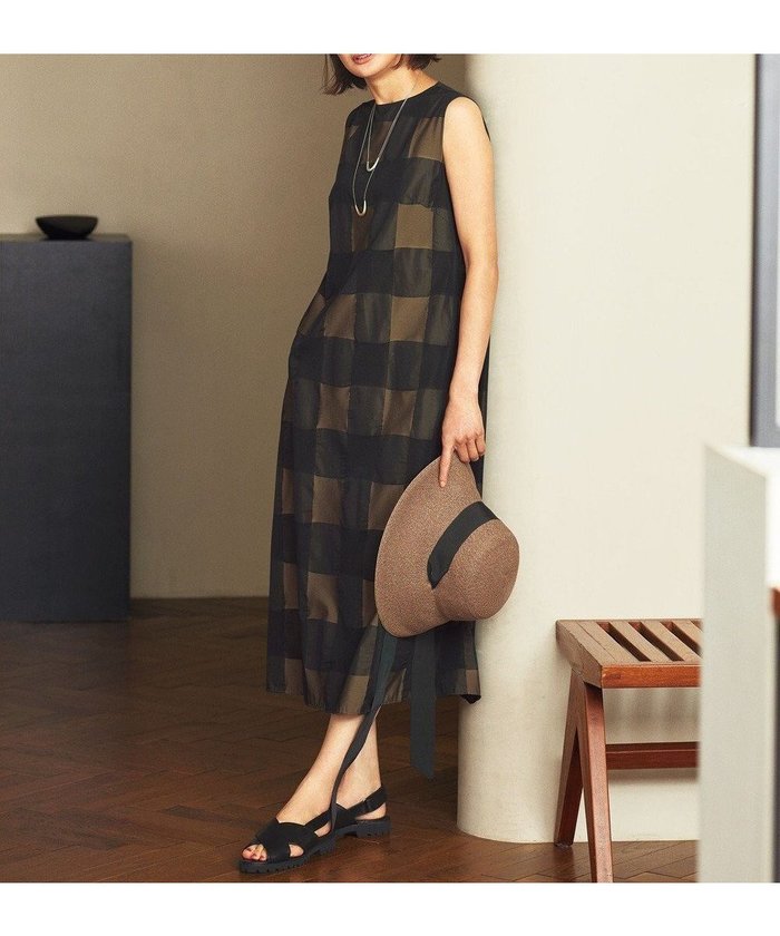 【自由区/JIYU-KU】の【カタログ掲載・洗える】ブロンズチェックジャガード ワンピース インテリア・キッズ・メンズ・レディースファッション・服の通販 founy(ファニー) https://founy.com/ ファッション Fashion レディースファッション WOMEN ワンピース Dress 春 Spring 洗える Washable シャンブレー Chambray ストレッチ Stretch チェック Check ノースリーブ No Sleeve ブロック Block ポケット Pocket リュクス Luxe S/S・春夏 Ss・Spring/Summer 夏 Summer エレガント 上品 Elegant |ID: prp329100004509947 ipo3291000000031849501