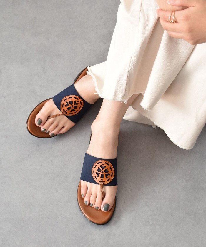 【インター ショシュール/INTER-CHAUSSURES】の【ITALIAN SHOEMAKERS】エラスティックベルトトングサンダル インテリア・キッズ・メンズ・レディースファッション・服の通販 founy(ファニー) https://founy.com/ ファッション Fashion レディースファッション Ladies' Fashion Online ベルト Belts おすすめ Recommend イタリア Italy インソール Insole クッション Cushion サンダル Sandals シューズ Shoes リラックス Relax 人気 Popularity 再入荷 Restock/Back In Stock/Re Arrival 夏 Summer 春 Spring S/S・春夏 Ss・Spring/Summer |ID: prp329100004511458 ipo3291000000032587799