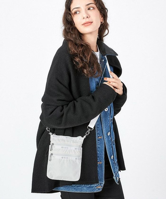 【レスポートサック/LeSportsac】の3 ZIP CROSSBODY/メレンゲ インテリア・キッズ・メンズ・レディースファッション・服の通販 founy(ファニー) https://founy.com/ ファッション Fashion レディースファッション WOMEN アウトドア Outdoor 軽量 Lightweight ショルダー Shoulder シンプル Simple スポーツ Sports スマート Smart スリム Slim 財布 Wallet トラベル Travel プリント Print ポケット Pocket ポシェット Pochette ポーチ Pouch 無地 Plain Color おすすめ Recommend 旅行 Travel |ID: prp329100004513606 ipo3291000000031890011