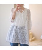 【アースミュージックアンドエコロジー/earth music&ecology】のパフスリーブ楊柳刺繍チュニック White|ID: prp329100004514123 ipo3291000000031893196