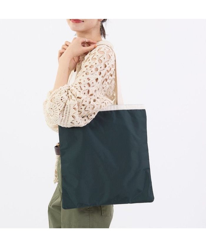 【レスポートサック/LeSportsac】のLARGE EMERALD TOTE/ミッドナイトグリーン/サンドバー インテリア・キッズ・メンズ・レディースファッション・服の通販 founy(ファニー) https://founy.com/ ファッション Fashion レディースファッション WOMEN バッグ Bag 軽量 Lightweight シンプル Simple スリム Slim 雑誌 Magazine プリント Print ポケット Pocket 無地 Plain Color おすすめ Recommend ビジネス 仕事 通勤 Business |ID: prp329100004514369 ipo3291000000031894532