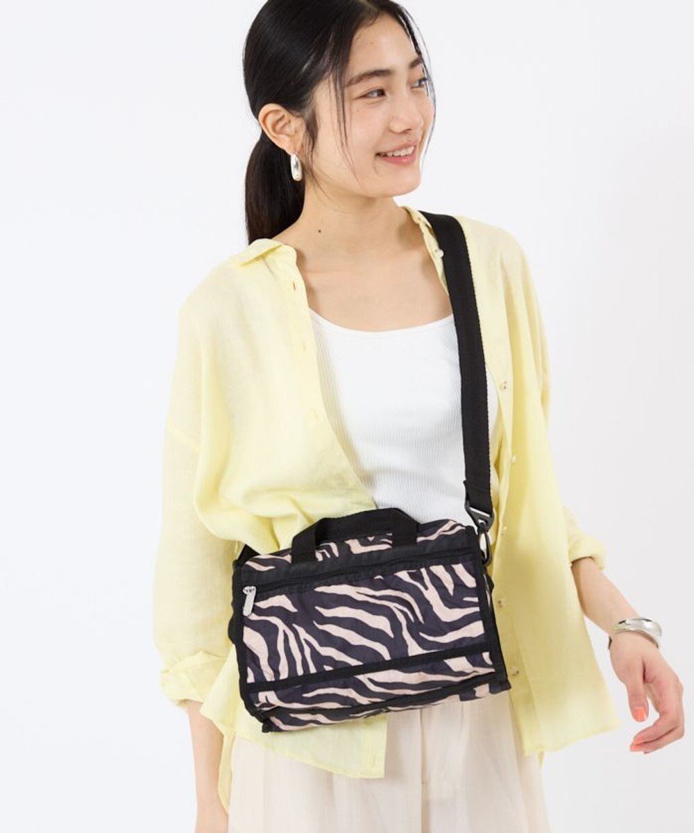 【レスポートサック/LeSportsac】のMINI DUFFEL CROSSBODY/ラフィアゼブラ 人気、トレンドファッション・服の通販 founy(ファニー) 　ファッション　Fashion　レディースファッション　Fashion for Women　アウトドア　Outdoor Clothing　クラシカル　Classical, Vintage-Inspired　財布　Wallet, Purse　ボストンバッグ　Boston Bag, Retro Bag　ポケット　Pocket, Pocket Detail　ラップ　Wrap, Wrap Design　おすすめ　Recommended / Our Picks　旅行　Travel　 other-1|ID: prp329100004514370 ipo3291000000032739977