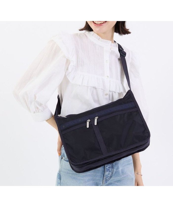 【レスポートサック/LeSportsac】のDELUXE EVERYDAY BAG/ディープシーブルー インテリア・キッズ・メンズ・レディースファッション・服の通販 founy(ファニー) https://founy.com/ ファッション Fashion レディースファッション Fashion for Women アウトドア Outdoor Clothing 傘 Umbrella, Parasol 軽量 Lightweight, Ultra Light シンプル Simple, Minimal スポーツ Sports, Activewear トラベル Travel, Travel Gear 手帳 Planner, Notebook 人気 Popular, Best Seller プリント Print, Printed Pattern ベーシック Basic, Essential ポケット Pocket, Pocket Detail ポーチ Pouch, Small Case 無地 Plain, Solid Color 旅行 Travel |ID: prp329100004514434 ipo3291000000032591441