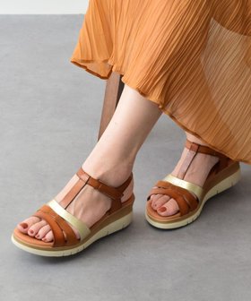 【インター ショシュール/INTER-CHAUSSURES】の【Marila】異素材コンビ厚底サンダル 人気、トレンドファッション・服の通販 founy(ファニー) ファッション Fashion レディースファッション Fashion for Women インソール Shoe Insole 厚底 Platform Shoes クッション Cushion, Throw Pillow コンビ Combo, Combination Style サンダル Sandals, Summer Shoes ベーシック Basic, Essential A/W・秋冬 Autumn/Winter S/S・春夏 SS, Spring/Summer, Warm Season 夏 Summer |ID:prp329100004514470