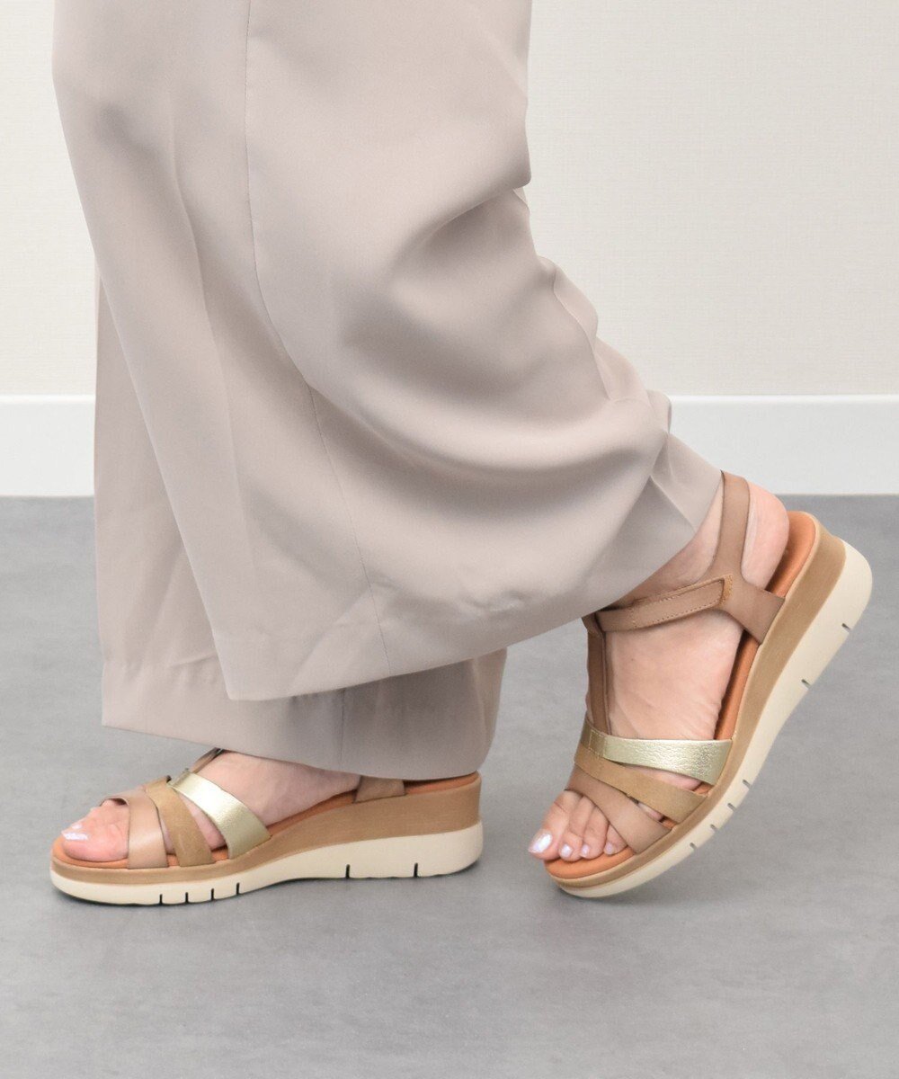 【インター ショシュール/INTER-CHAUSSURES】の【Marila】異素材コンビ厚底サンダル インテリア・キッズ・メンズ・レディースファッション・服の通販 founy(ファニー) 　ファッション　Fashion　レディースファッション　Fashion for Women　インソール　Shoe Insole　厚底　Platform Shoes　クッション　Cushion, Throw Pillow　コンビ　Combo, Combination Style　サンダル　Sandals, Summer Shoes　ベーシック　Basic, Essential　A/W・秋冬　Autumn/Winter　S/S・春夏　SS, Spring/Summer, Warm Season　夏　Summer　ベージュコンビ|ID: prp329100004514470 ipo3291000000032738792