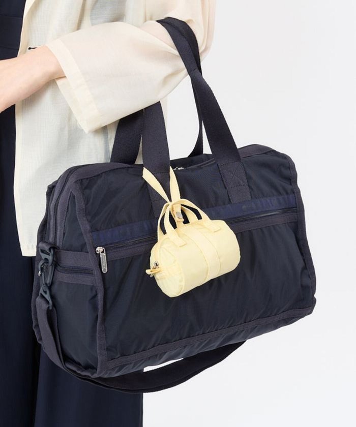 【レスポートサック/LeSportsac】のMICRO ROLL CHARM/レモンメレンゲ インテリア・キッズ・メンズ・レディースファッション・服の通販 founy(ファニー) https://founy.com/ ファッション Fashion レディースファッション WOMEN 財布 Wallets アクセサリー Accessories イエロー Yellow キーホルダー Key Ring コイン Coin 軽量 Lightweight シンプル Simple 財布 Wallet チャーム Charm フォルム Form プリント Print ポーチ Pouch 無地 Plain Color リップ Lip ギフト プレゼント Gift Present |ID: prp329100004514501 ipo3291000000031895240