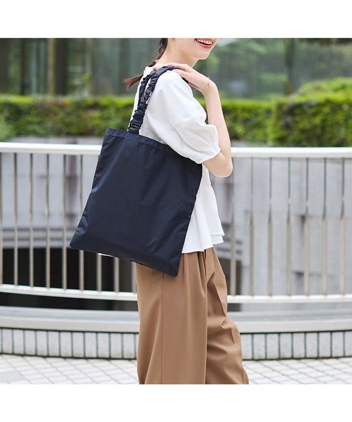 【レスポートサック/LeSportsac】のGH EMERALD TOTE/ディープシーブルー インテリア・キッズ・メンズ・レディースファッション・服の通販 founy(ファニー) https://founy.com/ ファッション Fashion レディースファッション Fashion for Women バッグ Bags ギャザー Gathered, Ruffled 軽量 Lightweight, Ultra Light シンプル Simple, Minimal スリム Slim, Slim Fit 雑誌 Magazine, Fashion Magazine トラベル Travel, Travel Gear プリント Print, Printed Pattern ベーシック Basic, Essential ポケット Pocket, Pocket Detail 無地 Plain, Solid Color おすすめ Recommended / Our Picks 旅行 Travel ギフト プレゼント Gift / Present ビジネス 仕事 通勤 Business / Work / Commuting |ID: prp329100004514528 ipo3291000000033487651