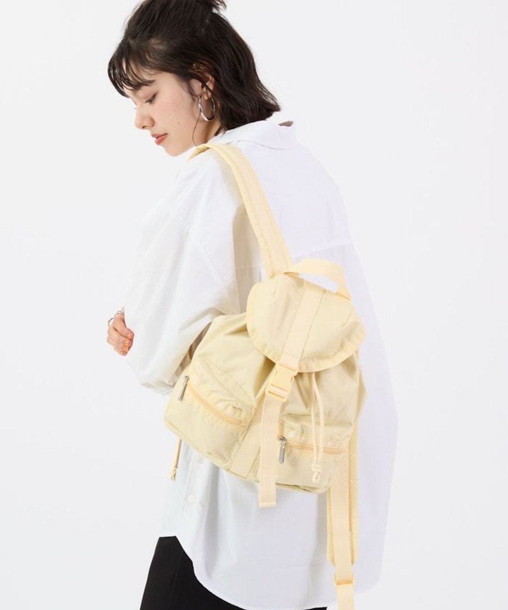 【レスポートサック/LeSportsac】のSMALL VOYAGER/レモンメレンゲ 人気、トレンドファッション・服の通販 founy(ファニー) 　ファッション　Fashion　レディースファッション　Fashion for Women　バッグ　Bags　イエロー　Yellow　コンパクト　Compact, Small Size　巾着　Drawstring Bag, Kinchaku　軽量　Lightweight, Ultra Light　シンプル　Simple, Minimal　財布　Wallet, Purse　トラベル　Travel, Travel Gear　フラップ　Flap, Flap Pocket　プリント　Print, Printed Pattern　ポケット　Pocket, Pocket Detail　無地　Plain, Solid Color　リップ　Lip, Lip Motif　リュック　Backpack, Rucksack　旅行　Travel　 other-1|ID: prp329100004514543 ipo3291000000032739911
