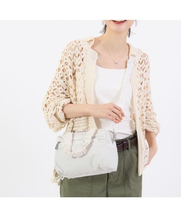 【レスポートサック/LeSportsac】のGH EVERYDAY SM SATCHEL /メレンゲ インテリア・キッズ・メンズ・レディースファッション・服の通販 founy(ファニー) https://founy.com/ ファッション Fashion レディースファッション WOMEN ギャザー Gather 軽量 Lightweight ショルダー Shoulder シンプル Simple スポーツ Sports 財布 Wallet トラベル Travel ハンドバッグ Handbag フリル Frills プリント Print ボストン Boston ポケット Pocket 無地 Plain Color おすすめ Recommend 旅行 Travel |ID: prp329100004514544 ipo3291000000031895408