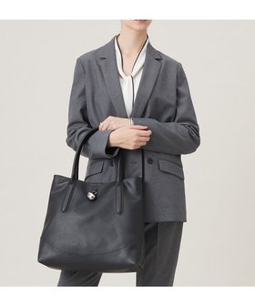 【アイシービー/iCB】 【A4サイズ収納可】モチーフトートバッグ人気、トレンドファッション・服の通販 founy(ファニー) ファッション Fashion レディースファッション WOMEN バッグ Bag 2025年 2025 2025春夏・S/S Ss,Spring/Summer,2025 スマート Smart セレモニー Ceremony ポケット Pocket エレガント 上品 Elegant ビジネス 仕事 通勤 Business |ID:prp329100004515184