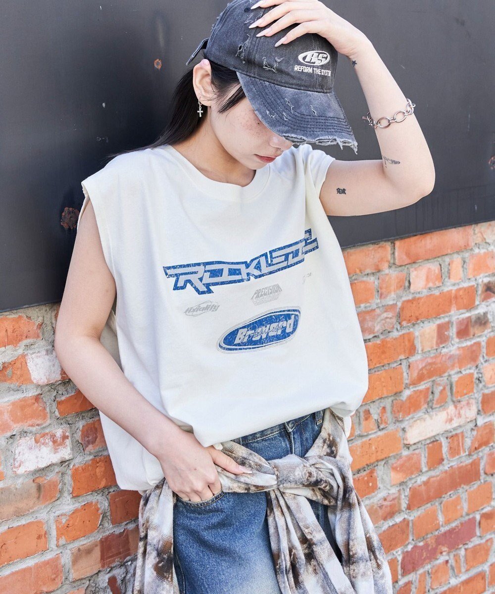 【ウィゴー/WEGO】の【ユニセックス着用ITEM/MLサイズ展開】ヴィンテージライクグラフィックノースリーブ インテリア・キッズ・メンズ・レディースファッション・服の通販 founy(ファニー) 　ファッション　Fashion　レディースファッション　Fashion for Women　トップス・カットソー　Cut & Sew Tops　キャミソール&ノースリーブ　Camisoles & Sleeveless Tops　インナー　Innerwear　ヴィンテージ　Vintage Style　春　Spring　スマホ　Smartphone, Mobile Device　タンク　Tank Top, Sleeveless Top　デニム　Denim, Jeans Material　ノースリーブ　Sleeveless, No-Sleeve　人気　Popular, Best Seller　S/S・春夏　SS, Spring/Summer, Warm Season　再入荷　Restock / Back in Stock　おすすめ　Recommended / Our Picks　夏　Summer　柄11|ID: prp329100004515475 ipo3291000000032589294