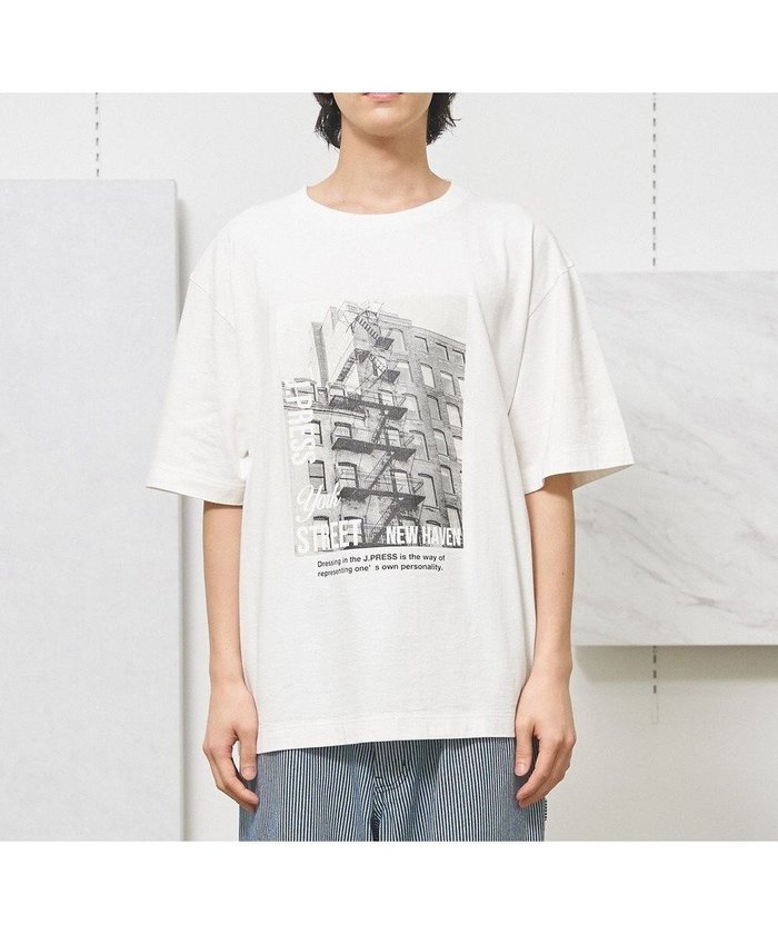 【ジェイプレスヨークストリート/J.PRESS YORK STREET】の【UNISEX】フォトプリントTシャツ ”New Yourk street” インテリア・キッズ・メンズ・レディースファッション・服の通販 founy(ファニー) https://founy.com/ ファッション Fashion レディースファッション Ladies' Fashion Online トップス・カットソー Tops/Tshirt シャツ/ブラウス Shirts/Blouses ロング / Tシャツ T-Shirts カットソー Cut and Sewn ユニセックス Unisex アメリカン American カットソー Cut And Sew グラフィック Graphic ニューヨーク New York プリント Print 夏 Summer 春 Spring S/S・春夏 Ss・Spring/Summer |ID: prp329100004515615 ipo3291000000032654585