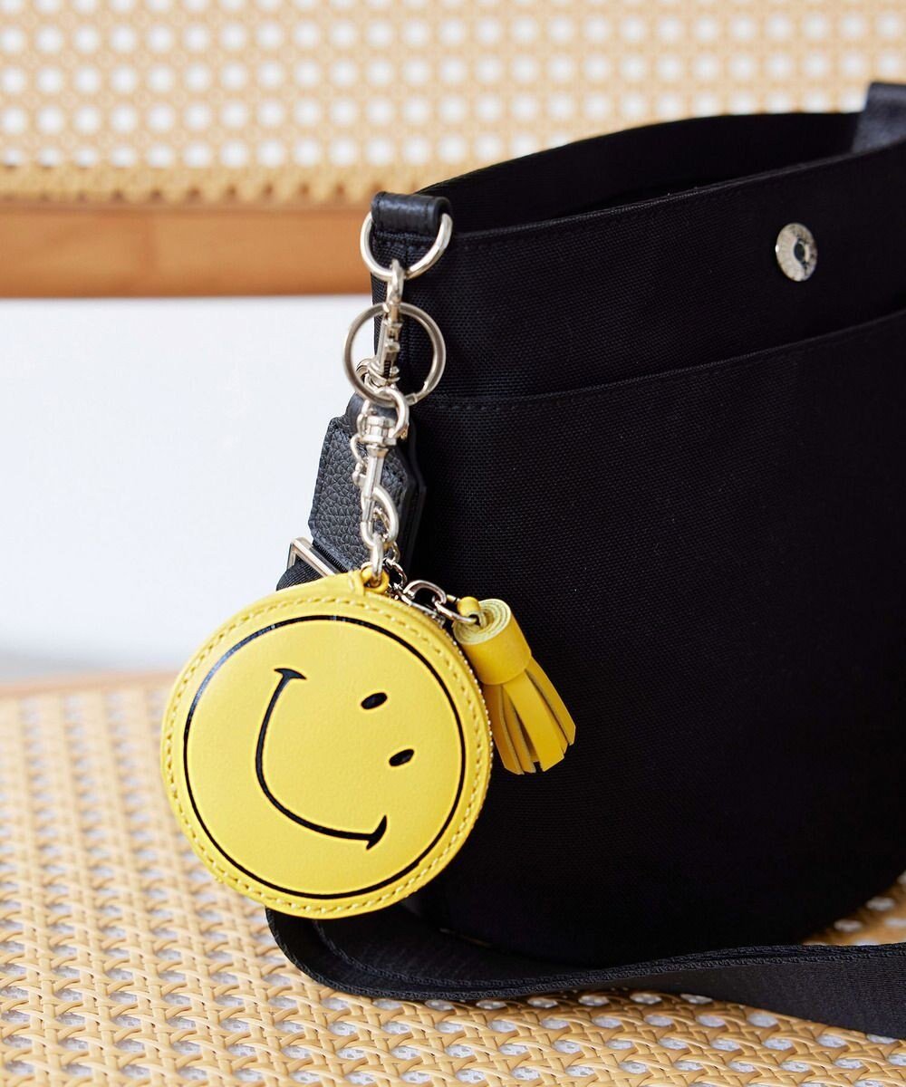 【トプカピ/TOPKAPI】の【Breath TOPKAPI】SMILE COLLECTION スマイル ラウンド ポーチ チャーム インテリア・キッズ・メンズ・レディースファッション・服の通販 founy(ファニー) 　ファッション　Fashion　レディースファッション　WOMEN　財布　Wallets　ポーチ　Pouches　NEW・新作・新着・新入荷　New Arrivals　チャーム　Charm　プリント　Print　ポーチ　Pouch　ラウンド　Round　ループ　Loop　財布　Wallet　イエロー|ID: prp329100004517587 ipo3291000000031930765