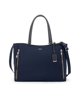 【トゥミ/TUMI】のトートバッグ レディス VOYAGEUR 「ヴァレッタ」ラージ・トート 人気、トレンドファッション・服の通販 founy(ファニー) ファッション Fashion レディースファッション WOMEN バッグ Bag アクセサリー Accessories 軽量 Lightweight スタイリッシュ Stylish チャーム Charm トラベル Travel フロント Front ポケット Pocket マグネット Magnet ループ Loop ビジネス 仕事 通勤 Business |ID:prp329100004519719