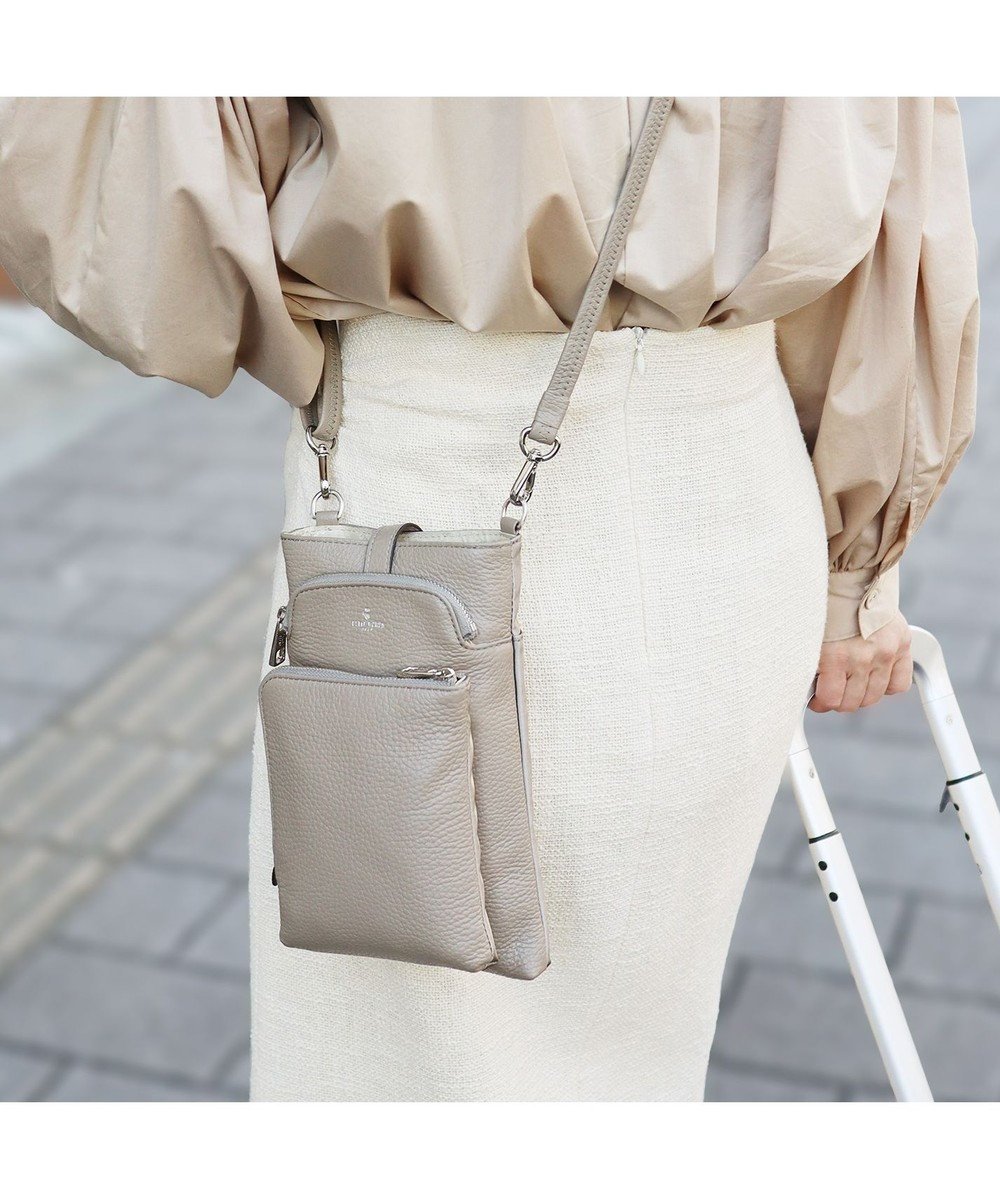 【ペレボルサ/PELLE BORSA】のスリムポシェット Comfy 6701 インテリア・キッズ・メンズ・レディースファッション・服の通販 founy(ファニー) 　ファッション　Fashion　レディースファッション　WOMEN　コンパクト　Compact　ショルダー　Shoulder　スマホ　Smartphone　スマート　Smart　スリム　Slim　財布　Wallet　フロント　Front　ポケット　Pocket　ポシェット　Pochette　ラウンド　Round　おすすめ　Recommend　旅行　Travel　トープ|ID: prp329100004519732 ipo3291000000031950967