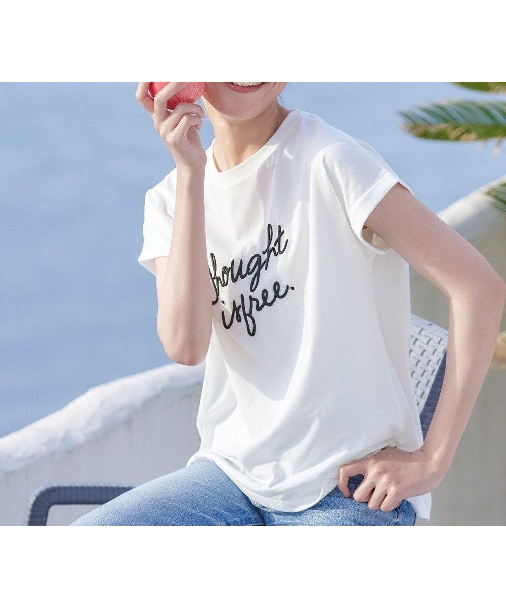 【ティアクラッセ/Tiaclasse】の【洗える】立体刺繍ロゴTシャツカットソー インテリア・キッズ・メンズ・レディースファッション・服の通販 founy(ファニー) 　ファッション　Fashion　レディースファッション　WOMEN　トップス・カットソー　Tops/Tshirt　シャツ/ブラウス　Shirts/Blouses　ロング / Tシャツ　T-Shirts　カットソー　Cut and Sewn　アクセサリー　Accessories　春　Spring　洗える　Washable　秋　Autumn/Fall　カットソー　Cut And Sew　カーディガン　Cardigan　シンプル　Simple　スリット　Slit　チュニック　Tunic　トレンド　Trend　ポケット　Pocket　ラウンド　Round　S/S・春夏　Ss・Spring/Summer　再入荷　Restock/Back In Stock/Re Arrival　夏　Summer　エレガント 上品　Elegant　NEW・新作・新着・新入荷　New Arrivals　オフホワイト|ID: prp329100004519757 ipo3291000000031951520