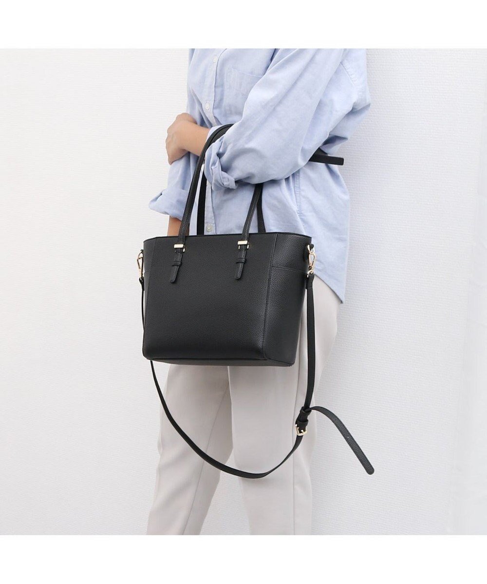 【アンビリオン/UNBILLION】の【テレビ ドラマ着用アイテム】カシュカシュ cachecache / 横型金具ポイント2wayトートバッグ インテリア・キッズ・メンズ・レディースファッション・服の通販 founy(ファニー) 　ファッション　Fashion　レディースファッション　WOMEN　バッグ　Bag　カラフル　Colorful　ショルダー　Shoulder　シンプル　Simple　財布　Wallet　ハンド　Hand　ポケット　Pocket　マグネット　Magnet　ミックス　Mix　モチーフ　Motif　再入荷　Restock/Back In Stock/Re Arrival　エレガント 上品　Elegant　ビジネス 仕事 通勤　Business　ブラック|ID: prp329100004521347 ipo3291000000031976961