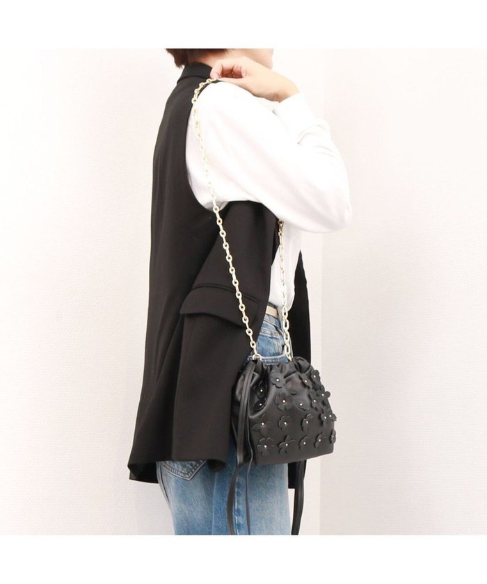 【アンビリオン/UNBILLION】のカカトゥ kakatoo / フラワードロストバッグ インテリア・キッズ・メンズ・レディースファッション・服の通販 founy(ファニー) https://founy.com/ ファッション Fashion レディースファッション WOMEN バッグ Bag 巾着 Purse ショルダー Shoulder シンプル Simple チェーン Chain パーティ Party フェミニン Feminine ポケット Pocket 再入荷 Restock/Back In Stock/Re Arrival |ID: prp329100004521448 ipo3291000000031978319