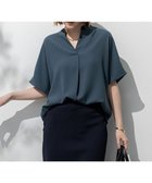 【23区/NIJYUSANKU】の【先行予約/UVカット/接触冷感/吸水速乾】ストレッチジョーゼット バンドカラー カットソー ダークグリーン×ブラック|ID: prp329100004521658 ipo3291000000031994580