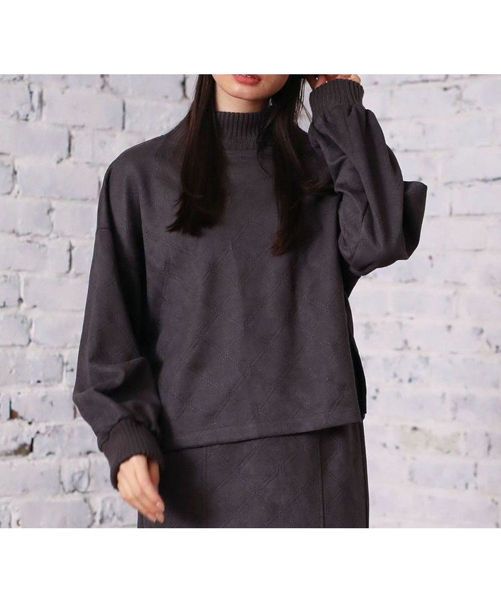 【グリーンパークス/Green Parks】の・ELENCARE DUE エンボスプルオーバー インテリア・キッズ・メンズ・レディースファッション・服の通販 founy(ファニー) 　ファッション　Fashion　レディースファッション　WOMEN　トップス・カットソー　Tops/Tshirt　シャツ/ブラウス　Shirts/Blouses　ロング / Tシャツ　T-Shirts　プルオーバー　Pullover　カットソー　Cut and Sewn　おすすめ　Recommend　カットソー　Cut And Sew　チェック　Check　ポケット　Pocket　A/W・秋冬　Aw・Autumn/Winter・Fw・Fall-Winter　Charcoal Gray|ID: prp329100004521922 ipo3291000000031983224