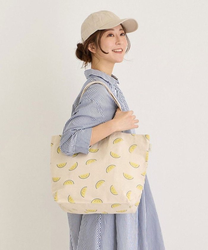 【ルートート/ROOTOTE】の1100【A4サイズ収納】EU.ミディアム.キャンバス-A インテリア・キッズ・メンズ・レディースファッション・服の通販 founy(ファニー) https://founy.com/ ファッション Fashion レディースファッション WOMEN バッグ Bag カメラ Camera キャンバス Canvas 軽量 Lightweight ストール Stall ドット Dot ハンカチ Handkerchief プリント Print ボックス Box ポケット Pocket ランダム Random ロマンティック Romantic おすすめ Recommend NEW・新作・新着・新入荷 New Arrivals |ID: prp329100004521941 ipo3291000000031983432