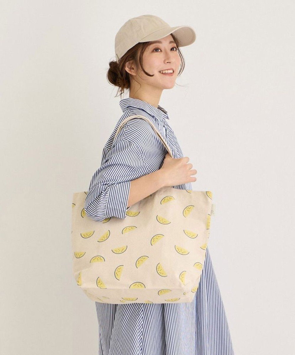 【ルートート/ROOTOTE】の1100【A4サイズ収納】EU.ミディアム.キャンバス-A 人気、トレンドファッション・服の通販 founy(ファニー) 　ファッション　Fashion　レディースファッション　WOMEN　バッグ　Bag　カメラ　Camera　キャンバス　Canvas　軽量　Lightweight　ストール　Stall　ドット　Dot　ハンカチ　Handkerchief　プリント　Print　ボックス　Box　ポケット　Pocket　ランダム　Random　ロマンティック　Romantic　おすすめ　Recommend　NEW・新作・新着・新入荷　New Arrivals　 other-1|ID: prp329100004521941 ipo3291000000031983432
