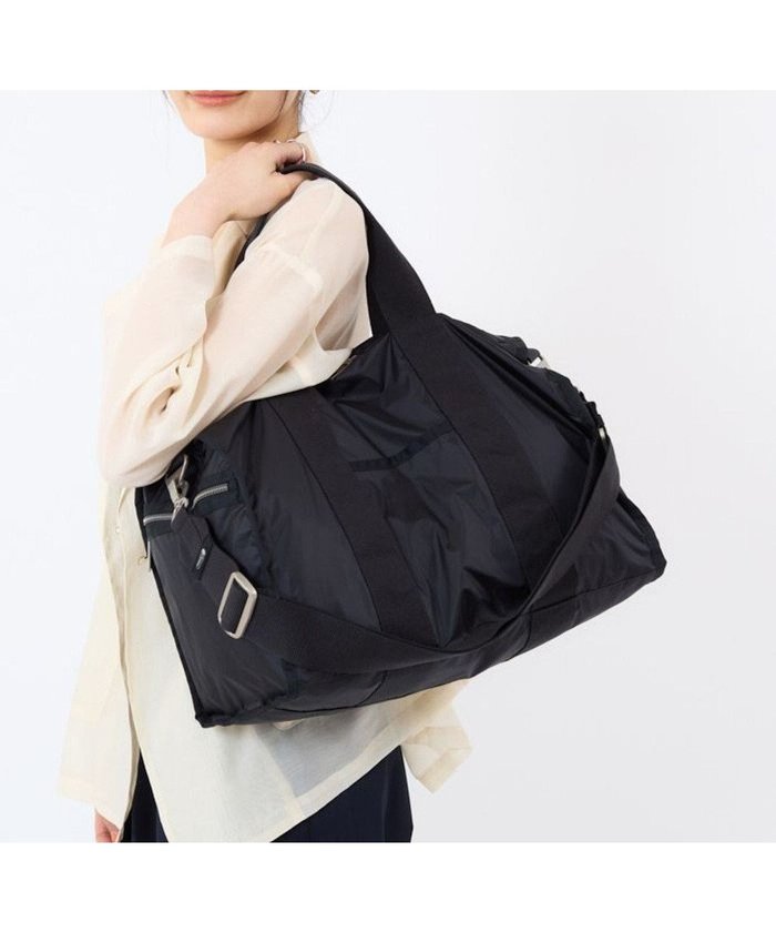 【レスポートサック/LeSportsac】のESSENTIAL MEDIUM DUFFLE/ブラックC インテリア・キッズ・メンズ・レディースファッション・服の通販 founy(ファニー) https://founy.com/ ファッション Fashion レディースファッション WOMEN アウトドア Outdoor 軽量 Lightweight シンプル Simple スポーツ Sports スポーティ Sporty トラベル Travel 定番 Standard 人気 Popularity プリント Print ボストン Boston ボストンバッグ Boston Bag ポケット Pocket 無地 Plain Color ラップ Wrap 再入荷 Restock/Back In Stock/Re Arrival おすすめ Recommend 旅行 Travel |ID: prp329100004522308 ipo3291000000031988019