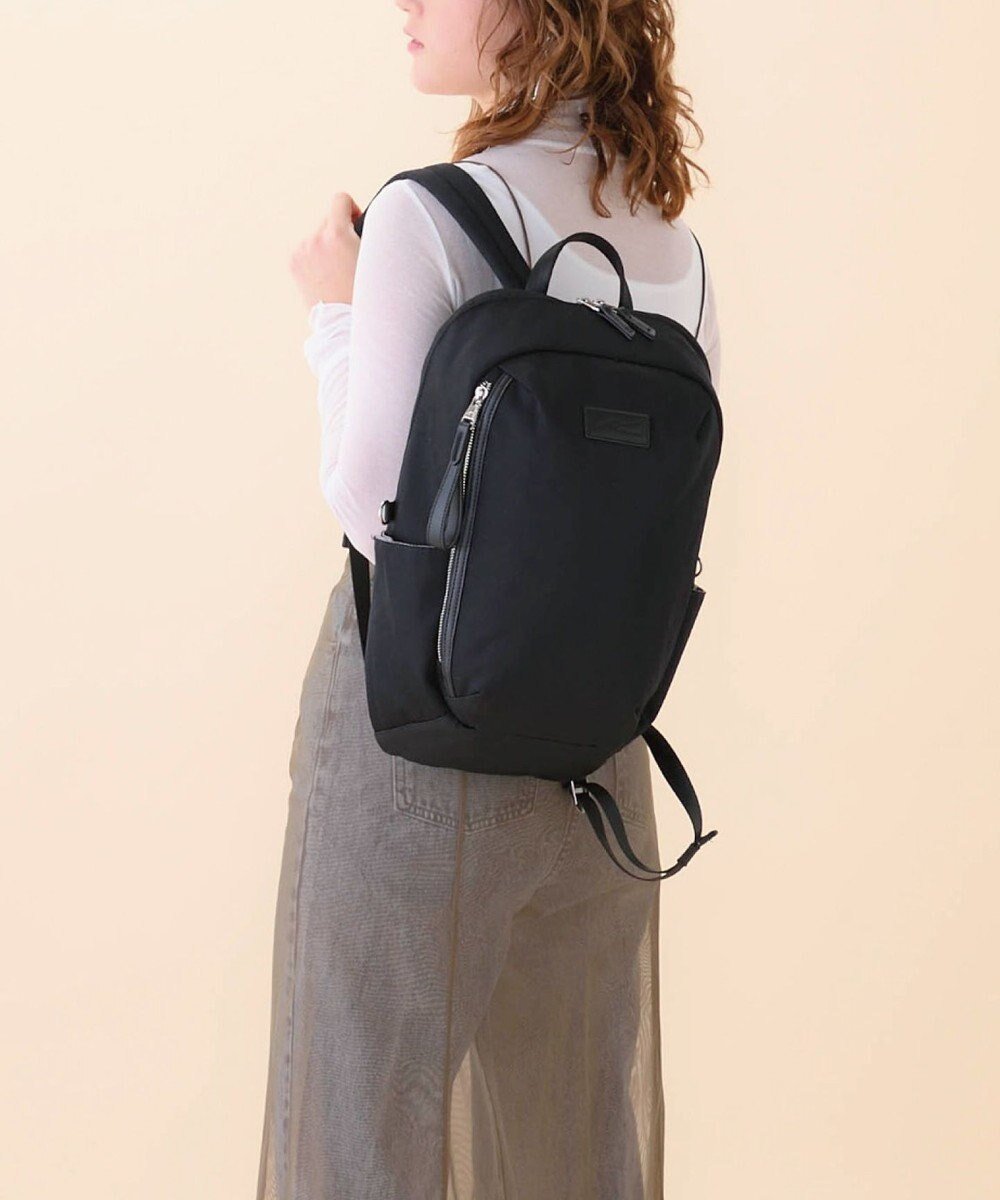 【エースバッグズアンドラゲッジ/ACE BAGS & LUGGAGE】のW .Day/Night クルホ ラウンドリュック 13.3インチPC収納 15297 ダブルアンドデイナイト インテリア・キッズ・メンズ・レディースファッション・服の通販 founy(ファニー) 　ファッション　Fashion　レディースファッション　Fashion for Women　バッグ　Bags　シンプル　Simple, Minimal　スポーティ　Sporty, Casual Athletic　バランス　Balance, Style Balance　フロント　Front, Front Design　ポケット　Pocket, Pocket Detail　ラウンド　Round, Round Neck　リュック　Backpack, Rucksack　おすすめ　Recommended / Our Picks　ビジネス 仕事 通勤　Business / Work / Commuting　ブラック|ID: prp329100004522352 ipo3291000000033869390