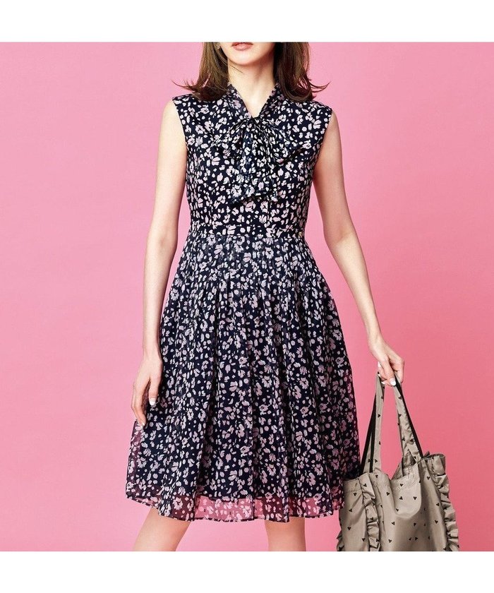 【トッカ/TOCCA】の【美人百花掲載】【洗える・消臭】FLOWER PETALS CARPET ドレス インテリア・キッズ・メンズ・レディースファッション・服の通販 founy(ファニー) https://founy.com/ 雑誌掲載アイテム Magazine Picks & Fashion Features ファッション雑誌 Fashion Magazines ビジンヒャッカ 美人百花 ファッション Fashion レディースファッション Fashion for Women ワンピース Dresses フォーマル・パーティードレス・結婚式用ドレス Elegant & Casual Dresses ドレス Dress, One-Piece フラワー Flower, Floral 夏 Summer 春 Spring S/S・春夏 SS, Spring/Summer, Warm Season 洗える Machine Washable 雑誌 Magazine, Fashion Magazine |ID: prp329100004522739 ipo3291000000033380705