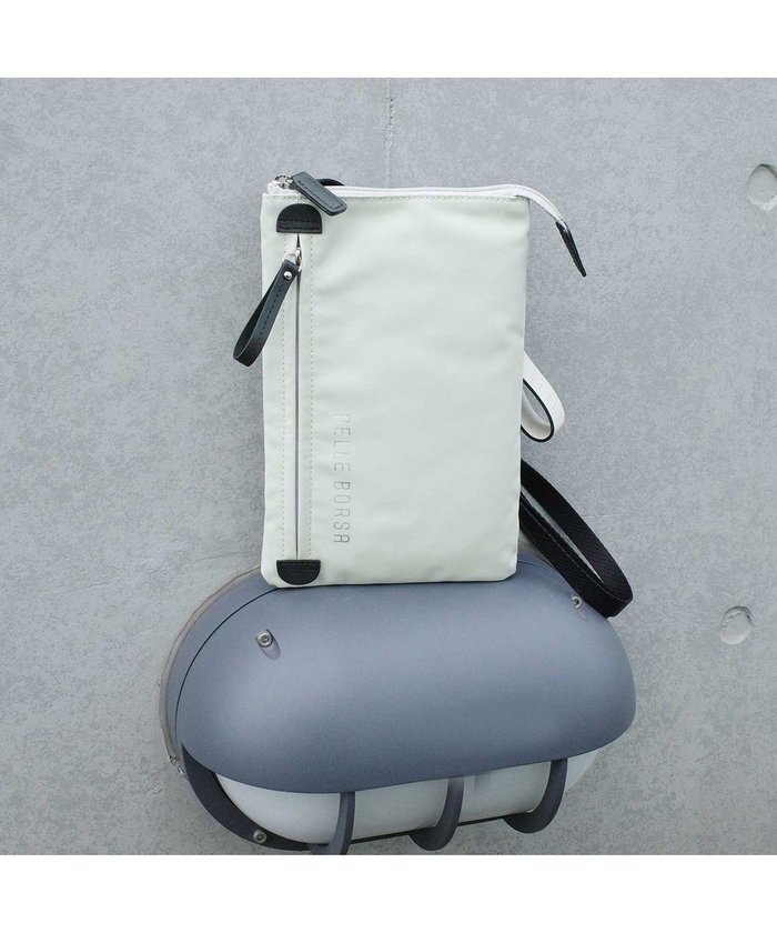 【ペレボルサ/PELLE BORSA】の縦型ポシェット Cheers チアーズ 5205 インテリア・キッズ・メンズ・レディースファッション・服の通販 founy(ファニー) https://founy.com/ ファッション Fashion レディースファッション Fashion for Women 抗菌 Antibacterial, Bacteria-Resistant 軽量 Lightweight, Ultra Light ショルダー Shoulder, Shoulder Strap スマート Smart, Elegant 財布 Wallet, Purse ポケット Pocket, Pocket Detail ポシェット Pochette, Mini Bag ループ Loop, Loop Knit おすすめ Recommended / Our Picks 旅行 Travel |ID: prp329100004522839 ipo3291000000033380812
